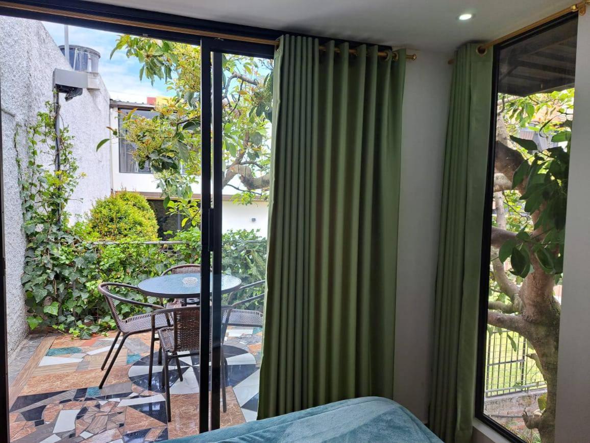 Jardines Ambato Hotell Exteriör bild